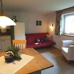 Familienbauernhof Koess Schertler Отель типа 