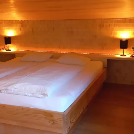 Familienbauernhof Koess Schertler Bed & Breakfast