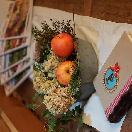 Bed & Breakfast Familienbauernhof Koess Schertler