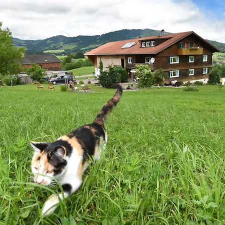 Familienbauernhof Koess Schertler 4* Egg